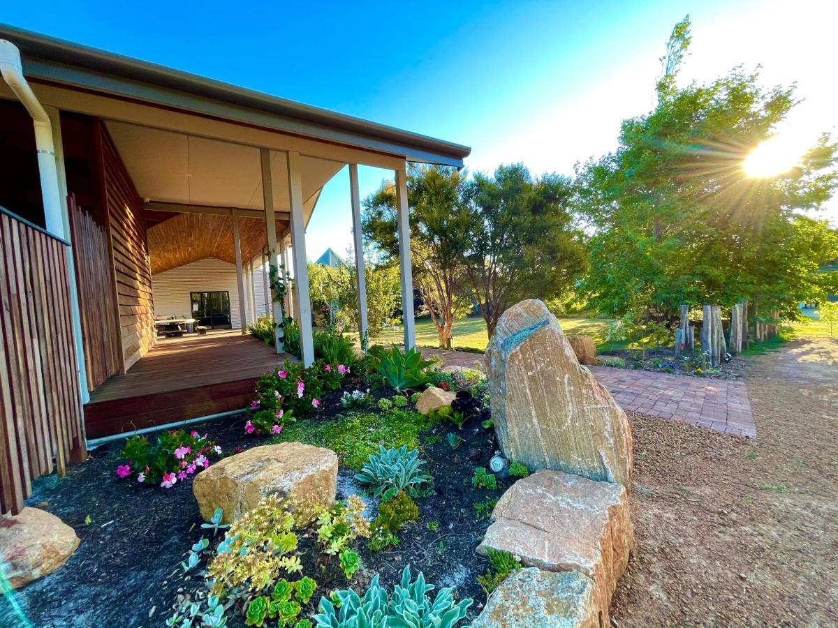 Grape Juice Retreat Rustic Romantic Gateway 5Mins To Beaches & Town Margaret River Eksteriør billede