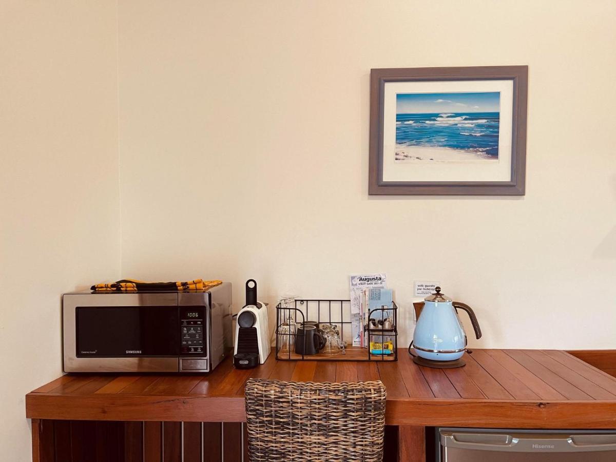 Grape Juice Retreat Rustic Romantic Gateway 5Mins To Beaches & Town Margaret River Eksteriør billede
