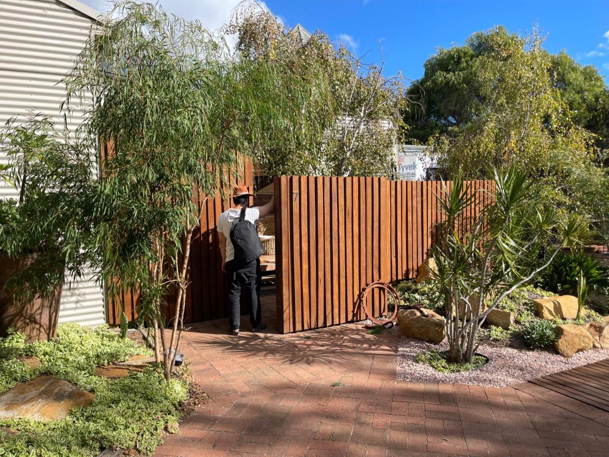 Grape Juice Retreat Rustic Romantic Gateway 5Mins To Beaches & Town Margaret River Eksteriør billede